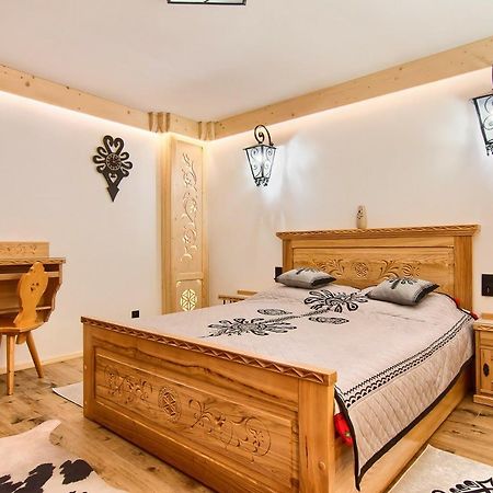 Apartament Zakopane Utrzymany W Stylu Goralskiej Chaty Exterior photo