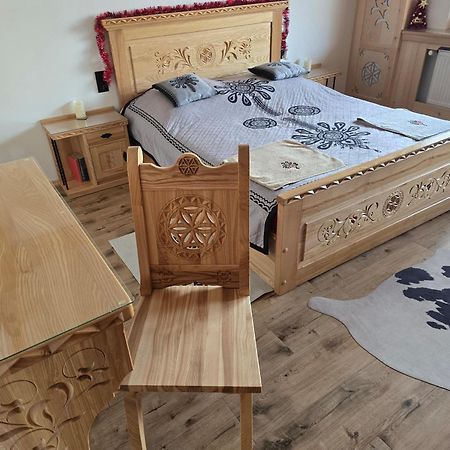 Apartament Zakopane Utrzymany W Stylu Goralskiej Chaty Exterior photo